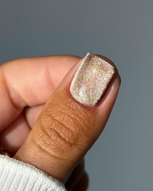 DARK Gel Polish Cat Eye #32
