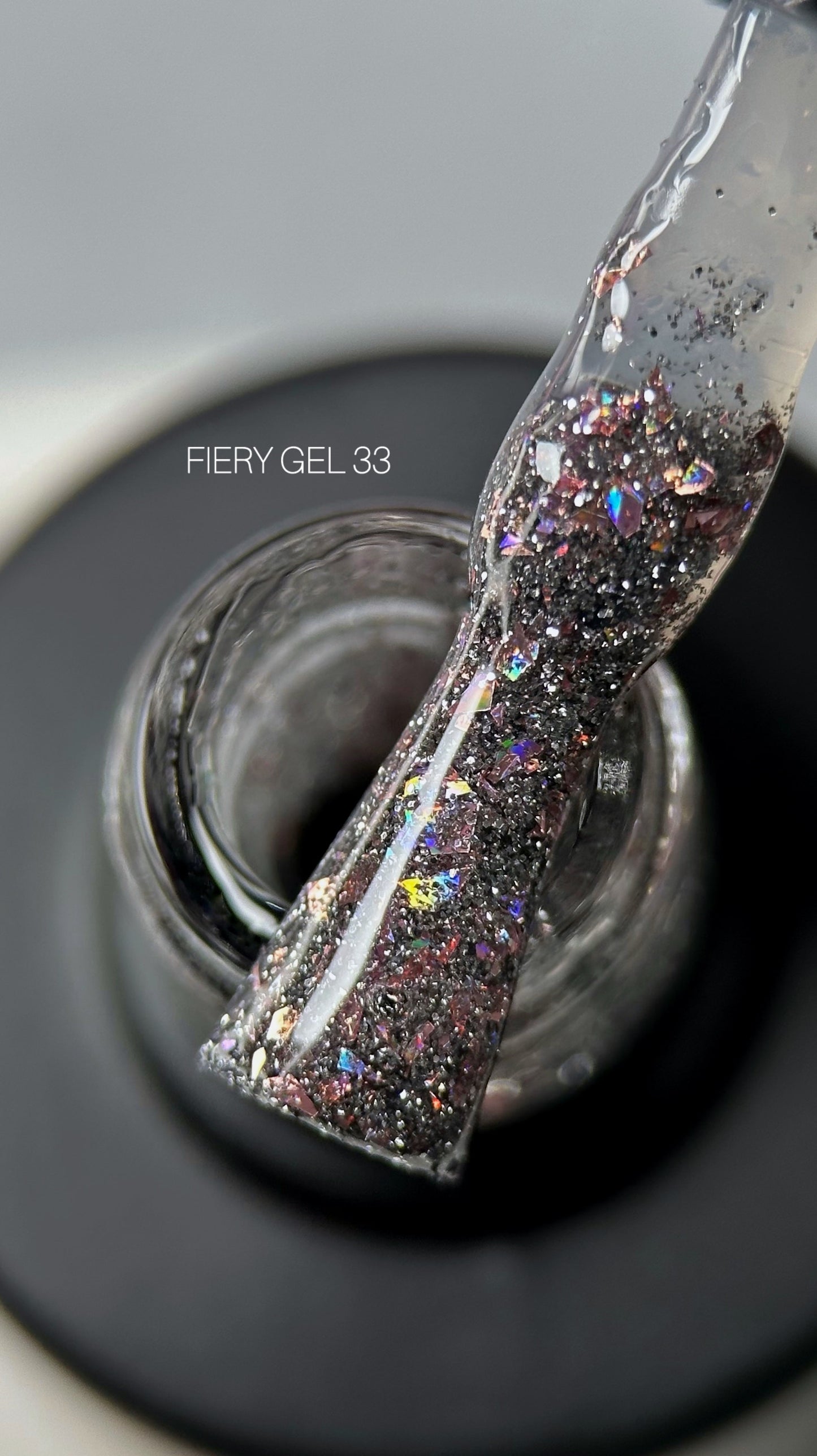 Saga Fiery Gel #33