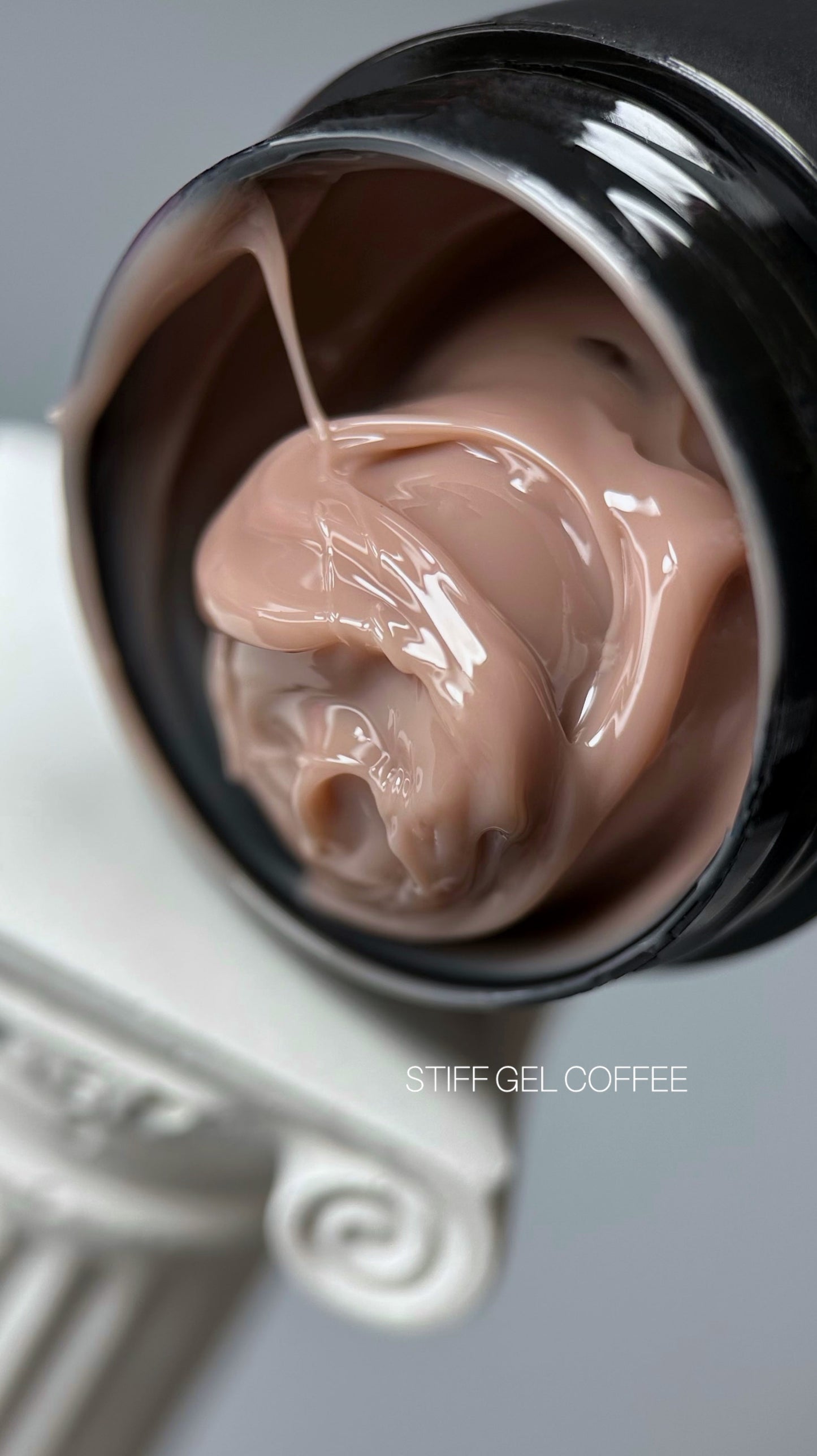 Saga Stiff Gel #Coffe