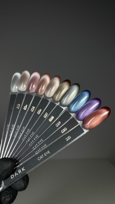 DARK Gel Polish Cat Eye #31